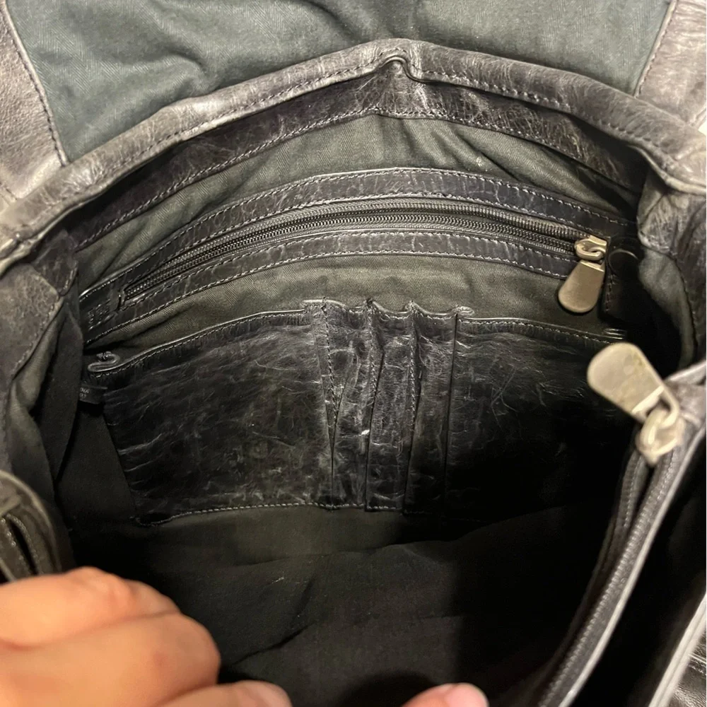 Fossil Brand large leather messenger bag